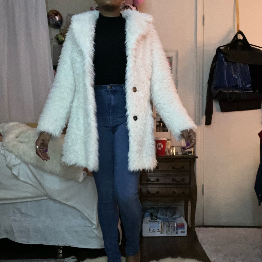 Guess white fluffy fur coat